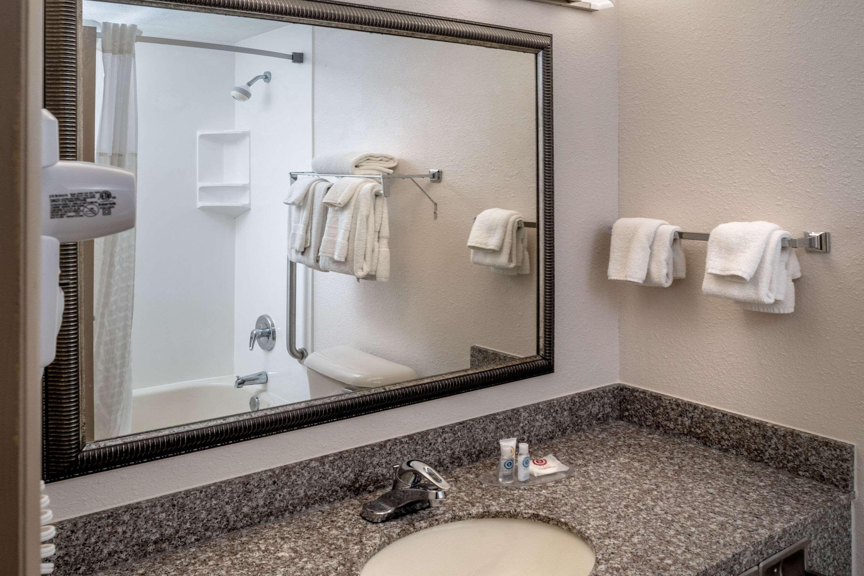 Hotel Clarion Pointe Beckley Extérieur photo