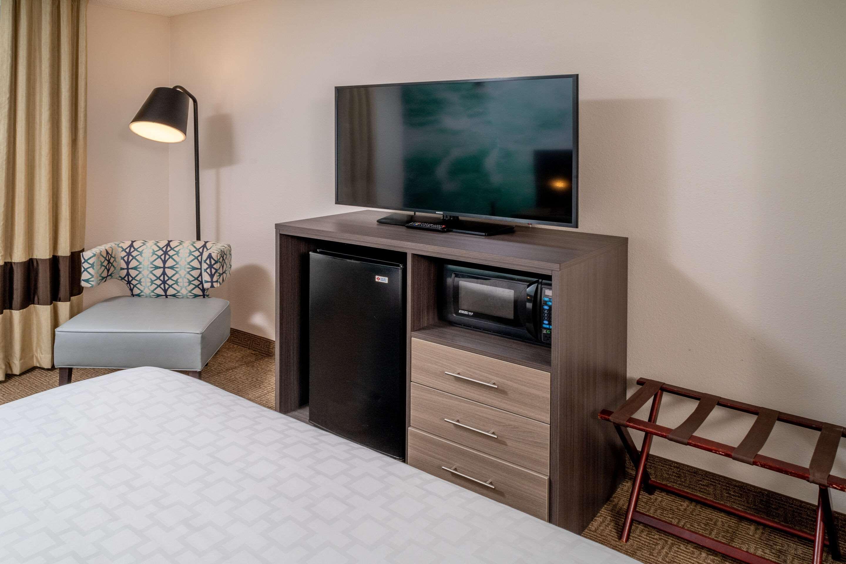 Hotel Clarion Pointe Beckley Extérieur photo
