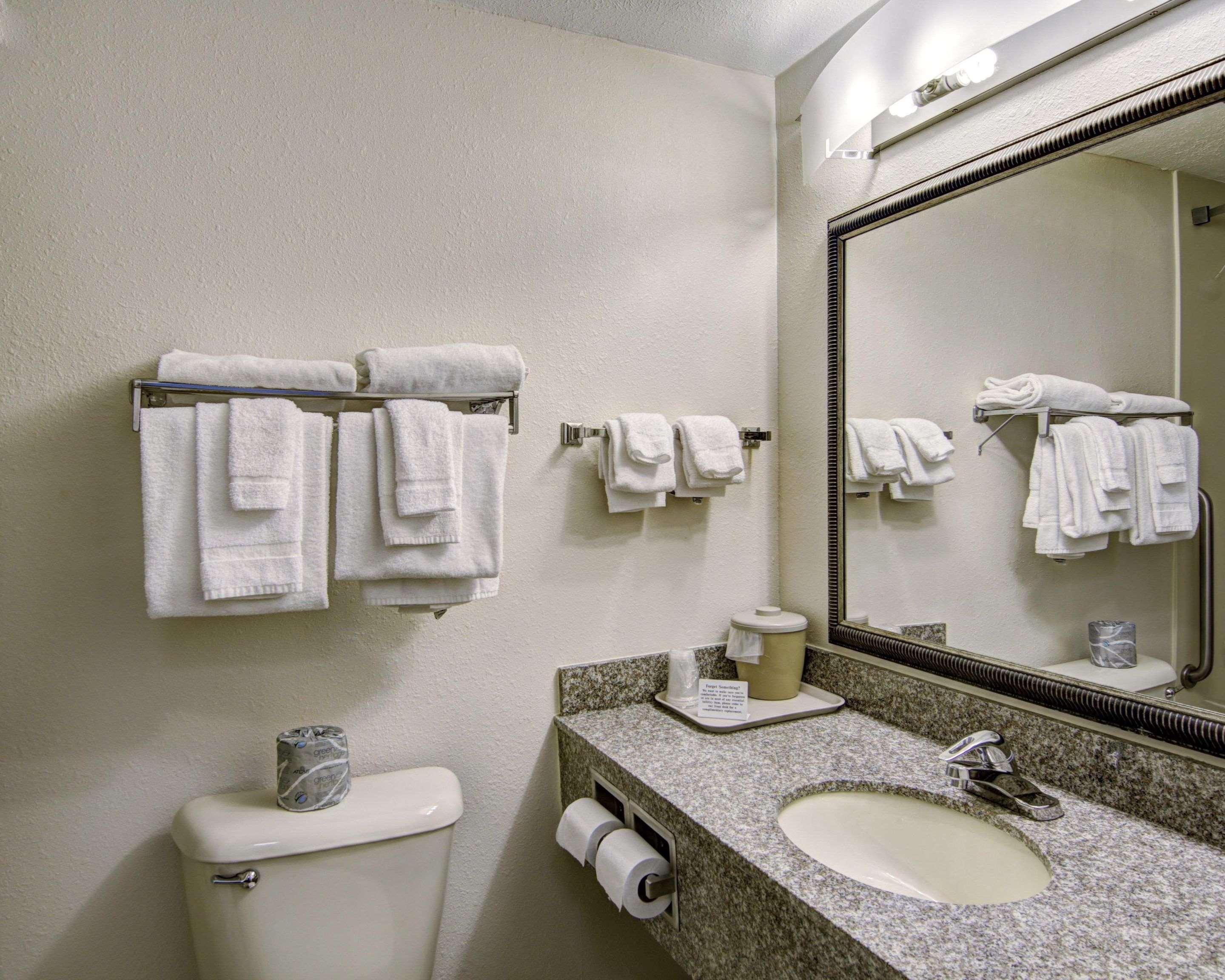 Hotel Clarion Pointe Beckley Extérieur photo