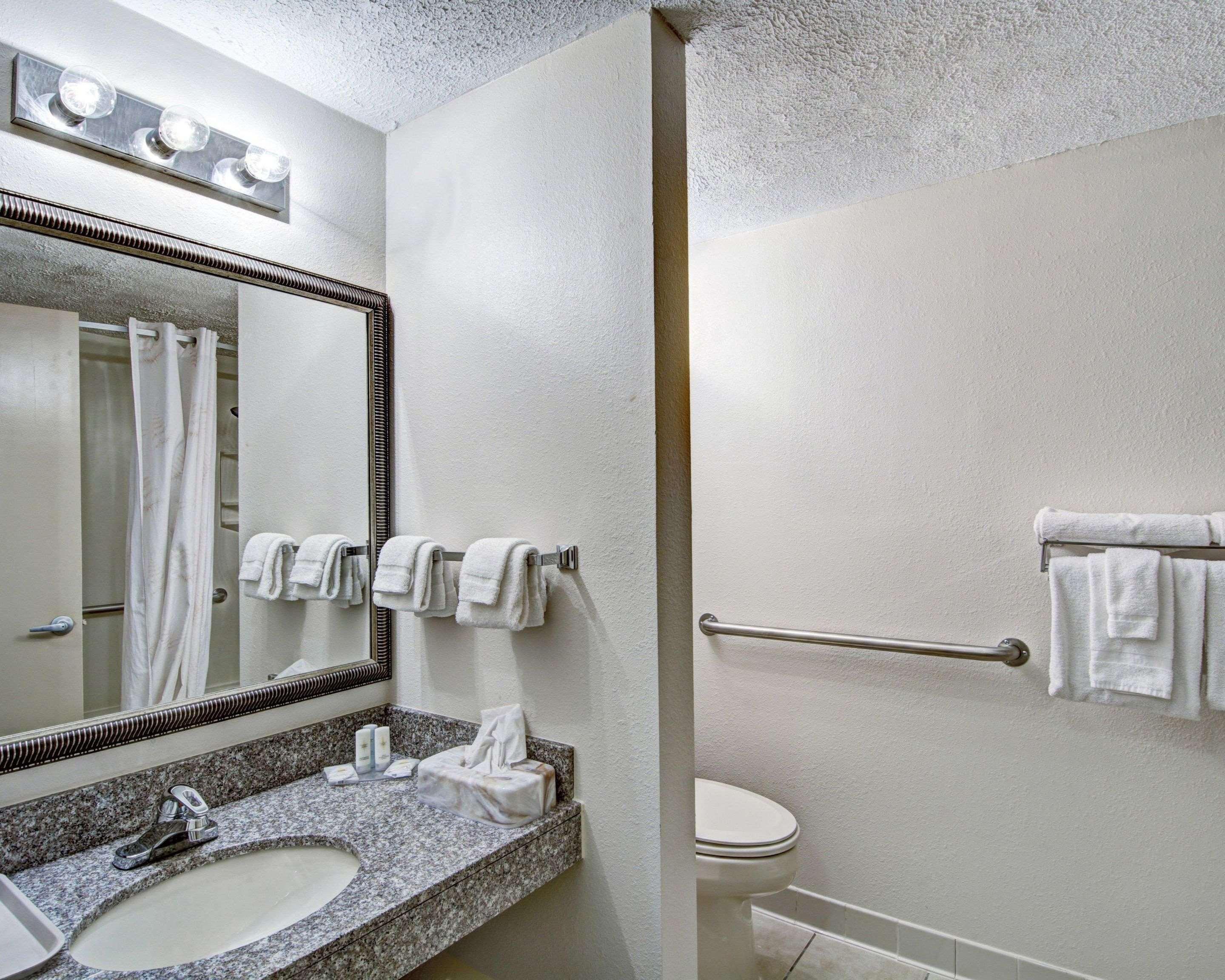 Hotel Clarion Pointe Beckley Extérieur photo