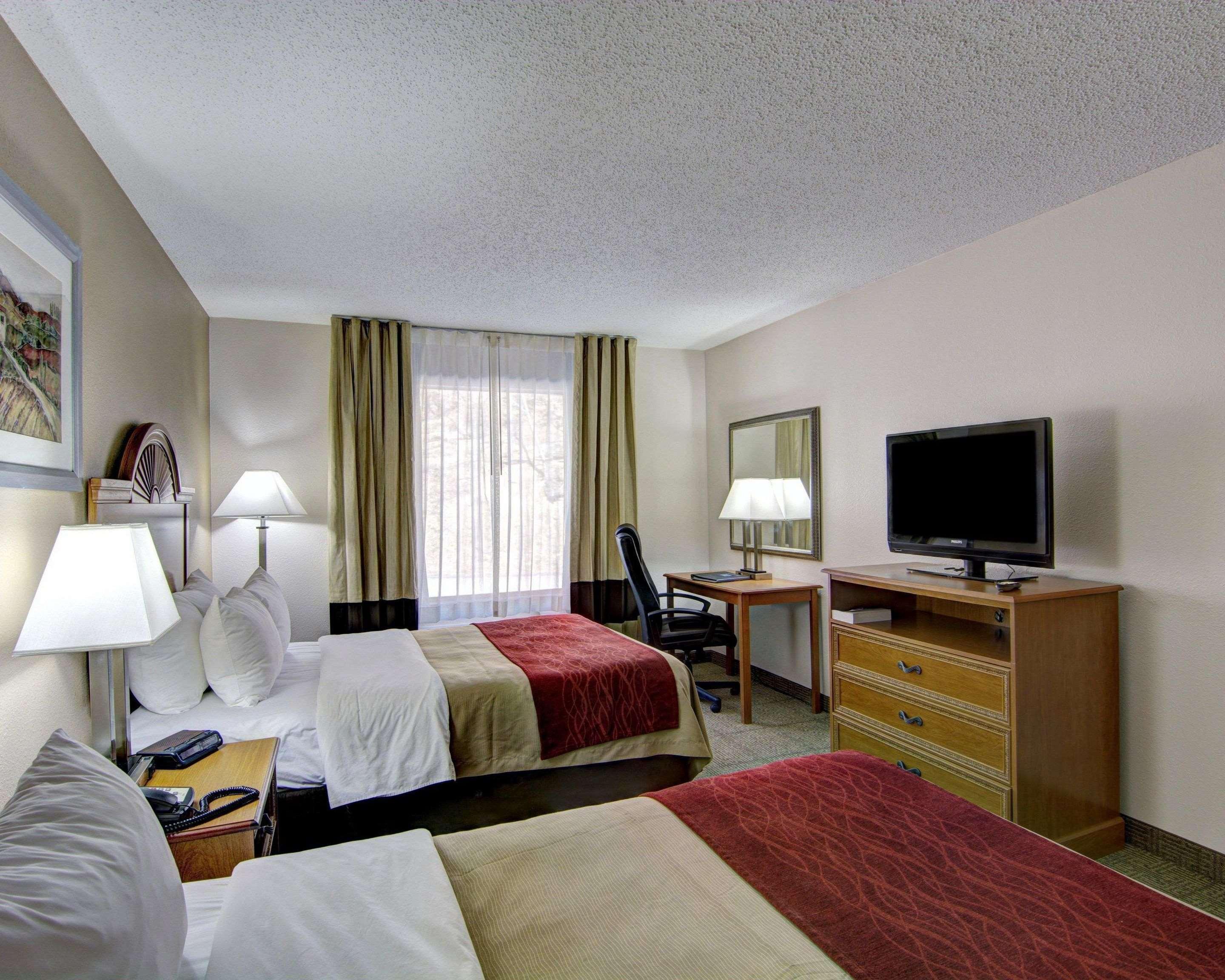 Hotel Clarion Pointe Beckley Extérieur photo