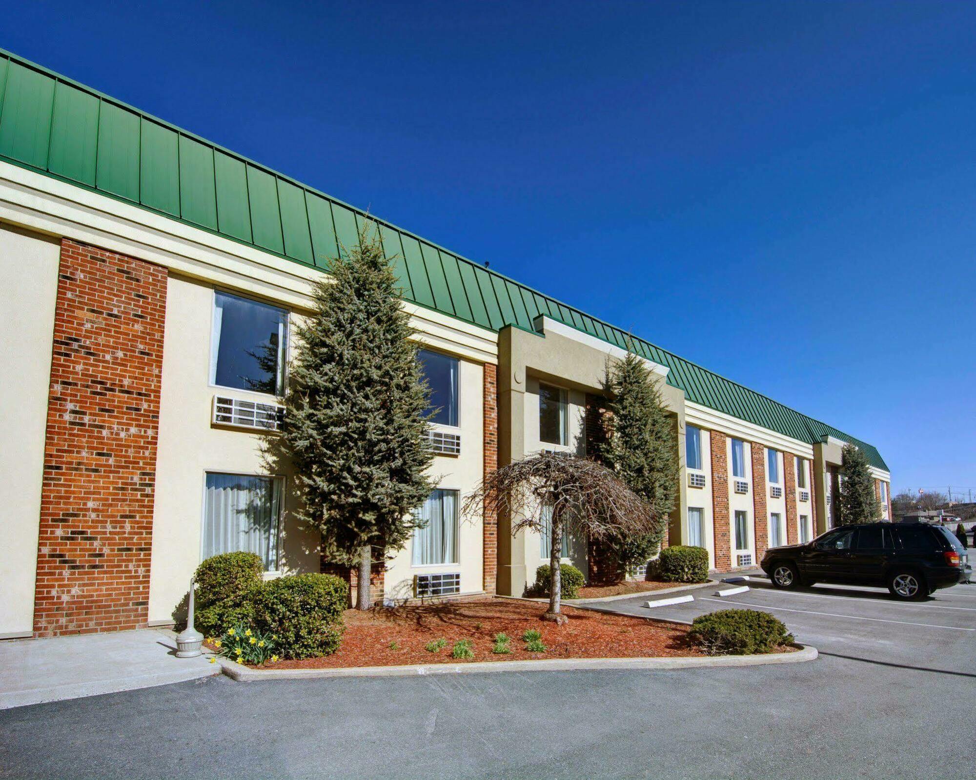 Hotel Clarion Pointe Beckley Extérieur photo